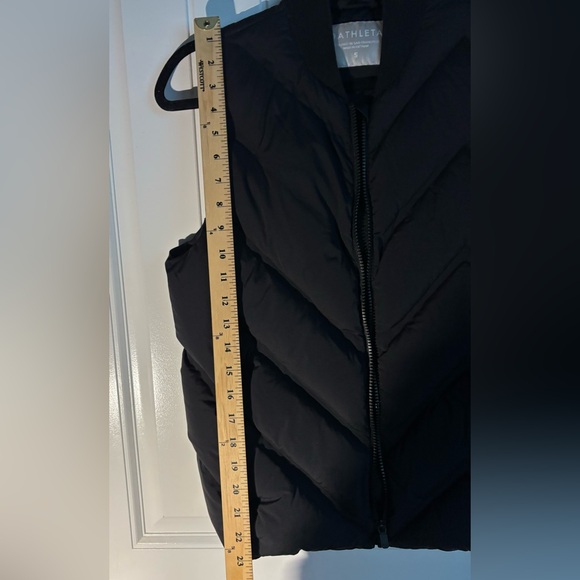 ATHLETA Small Black Women’s Puffer Vest w/Goose Down for Runners Joggers - Picture 3 of 8